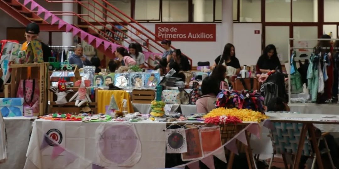 Algunos puestos de la feria
